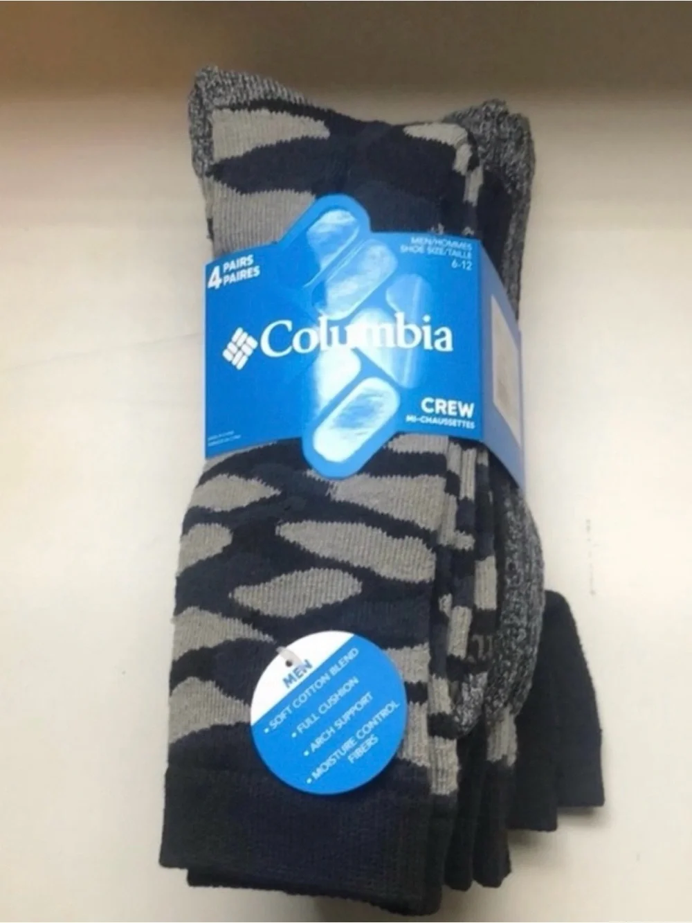 New Columbia Socks Men’s 4 Pair Black & Gray Casual Outdoor Activewear Crew Sock